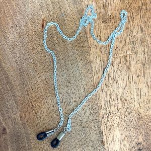 Glasses holder mid century. Light weight aluminum chain.